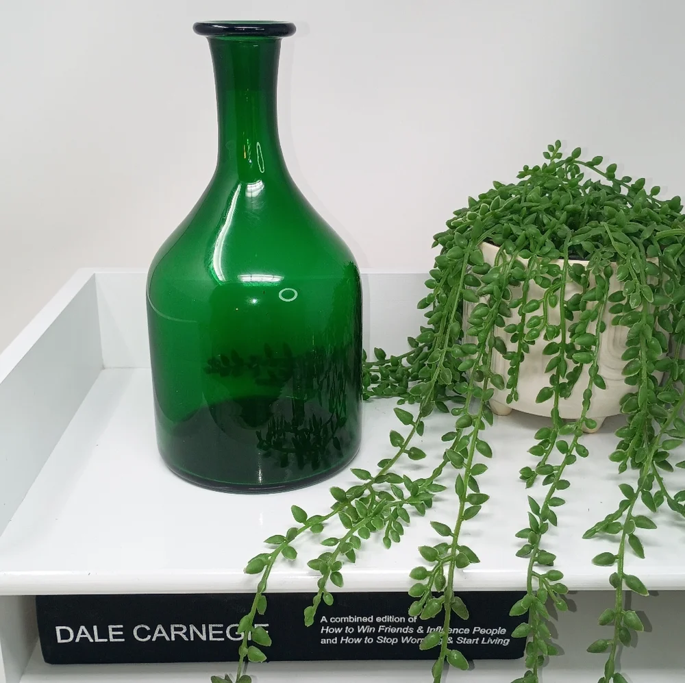 Elegant Green Glass Vase